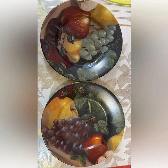 Other - Vtg set of 2 8" CERTIFIED INTERNATIONAL Wiseman Montclaire Grapes Salad Plates